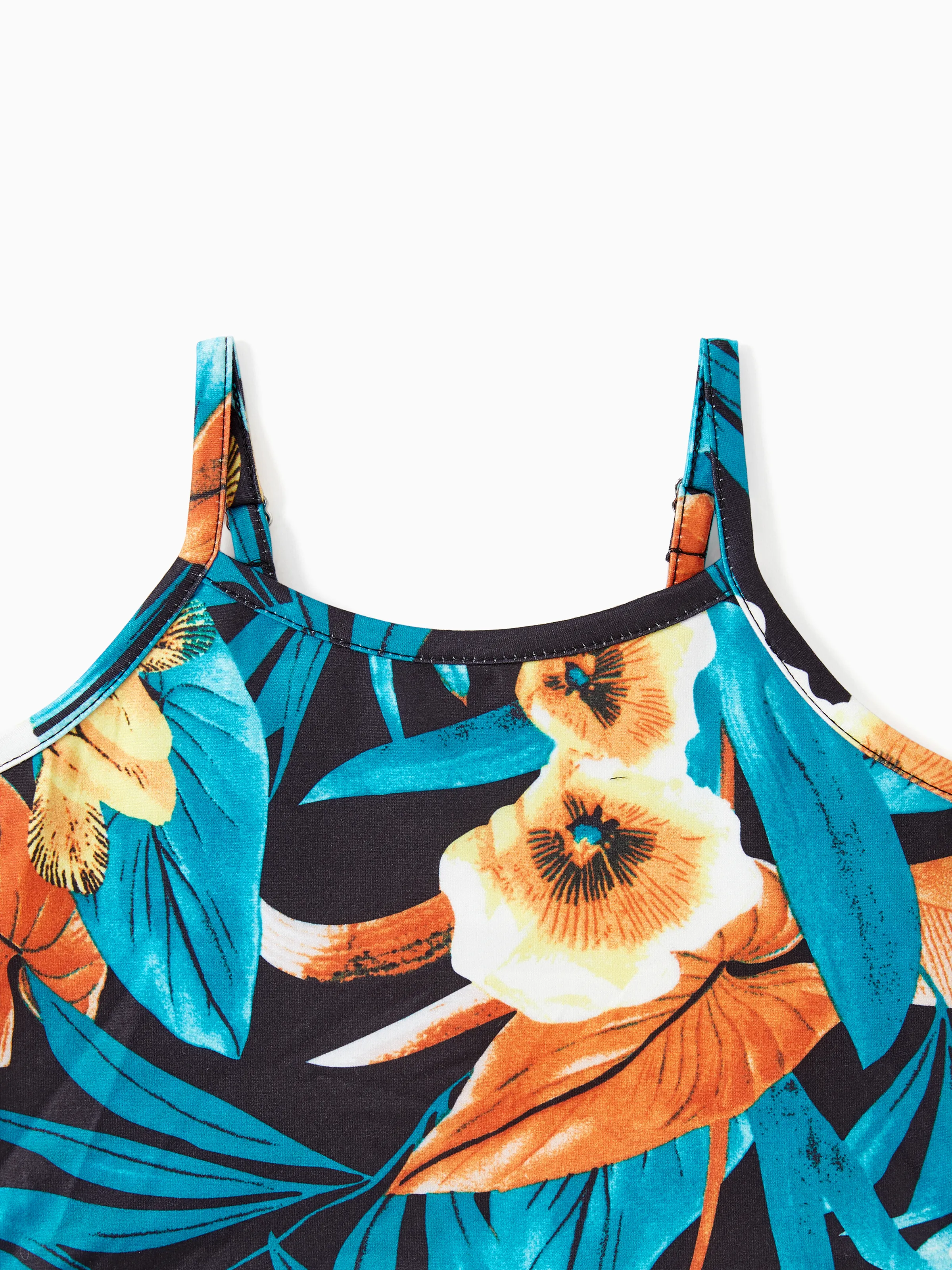 Daddy & Daughter Floral Panel T-shirt and Floral Ruched Drawstring Side Strap Dress Sets Black - Image 10