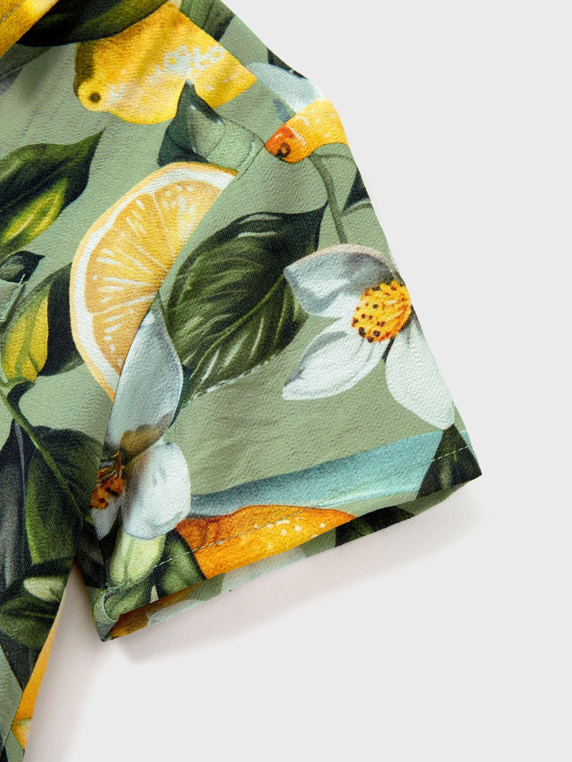 Daddy & Son Outfits – Lemon Print Hawaiian Shirts – Tropical Vacation Clothes for Men & Kids Green - Image 16