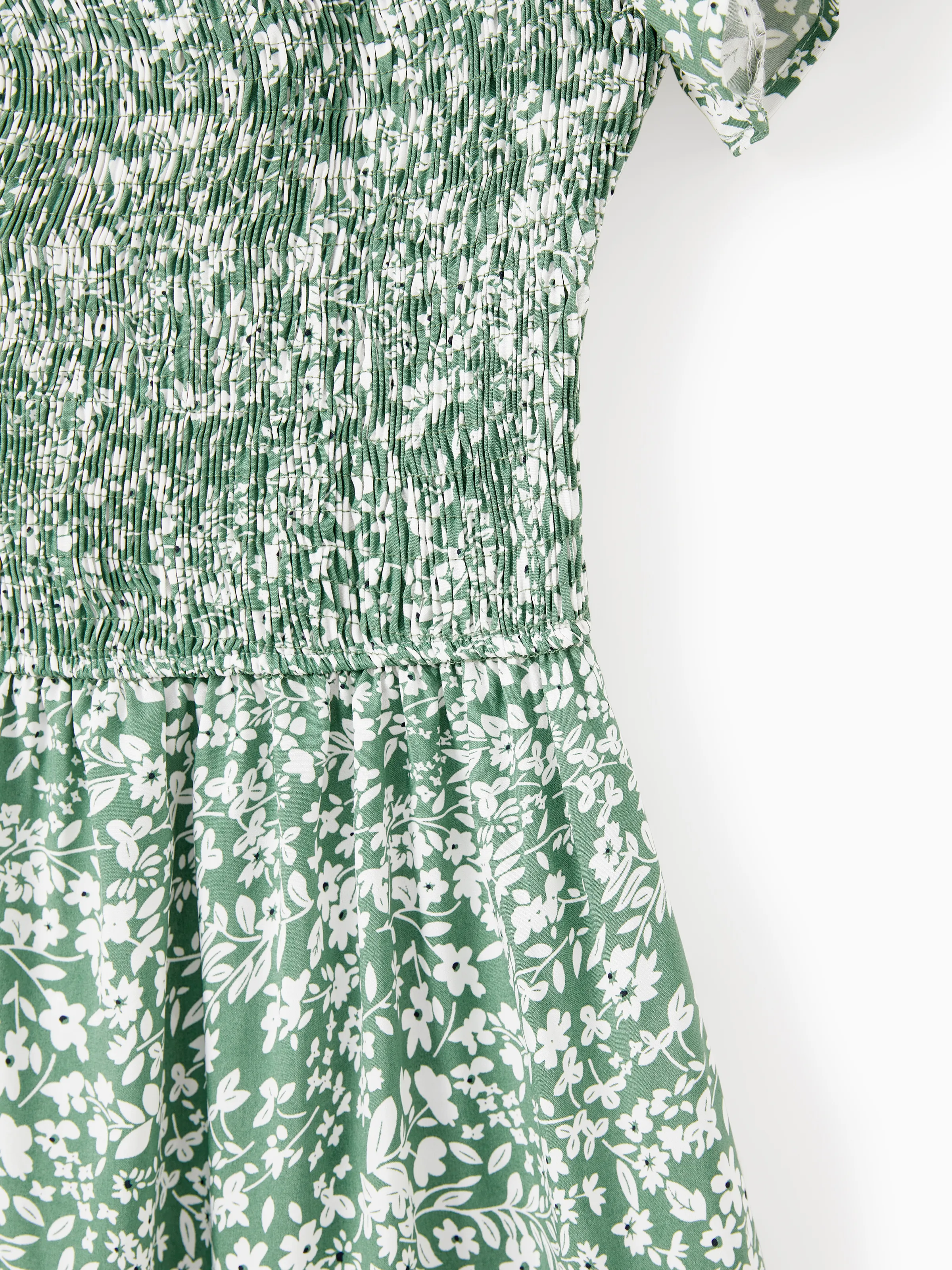 Elegant Broken Flower Matching Outfits for Family, Smocking Design, Medium Thickness Green - Image 8