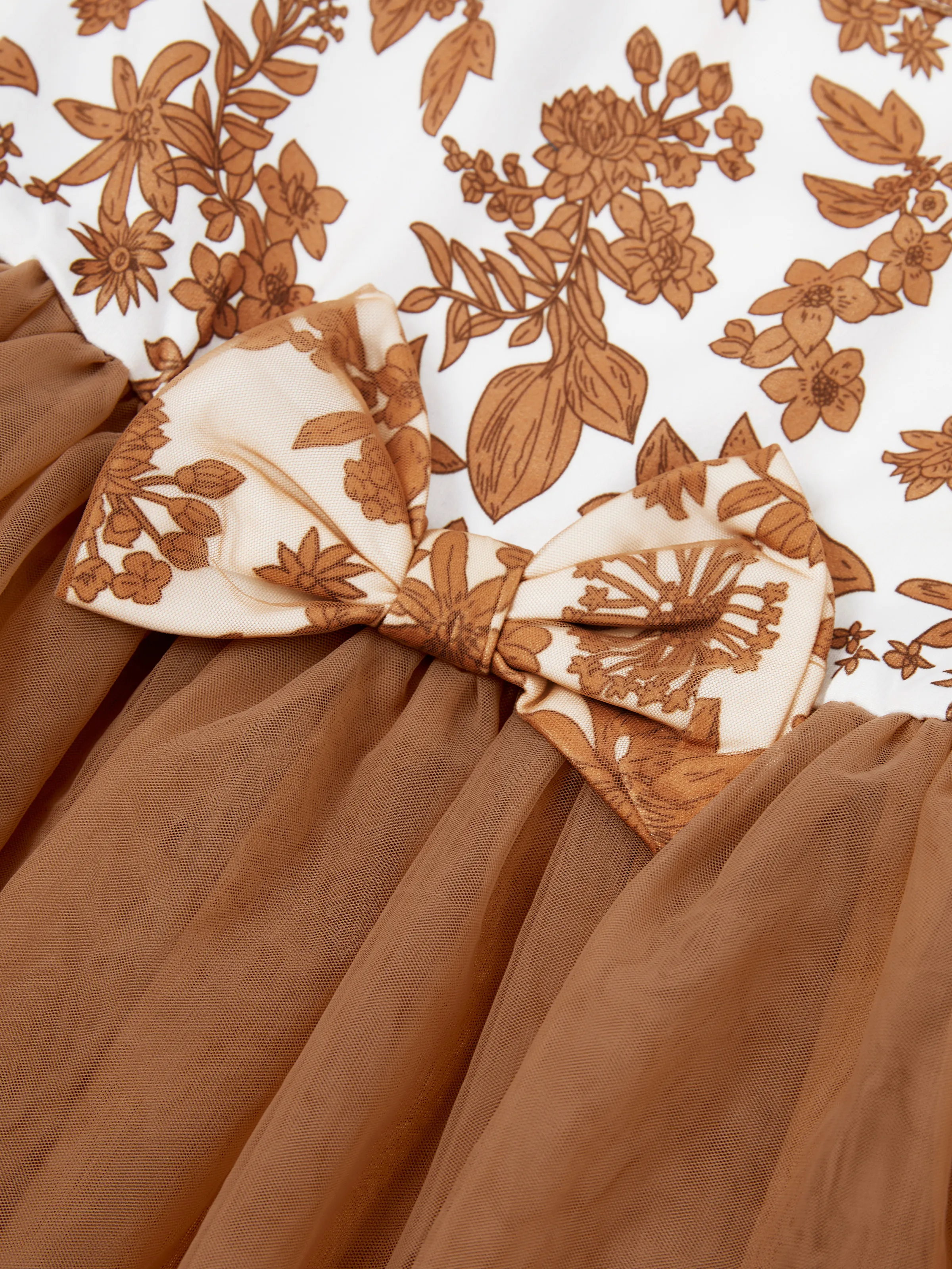 Family Matching Colorblock Cotton Tee or Flora Print Strap Body-con Dress or Mesh Splicing Dress Khaki - Image 11