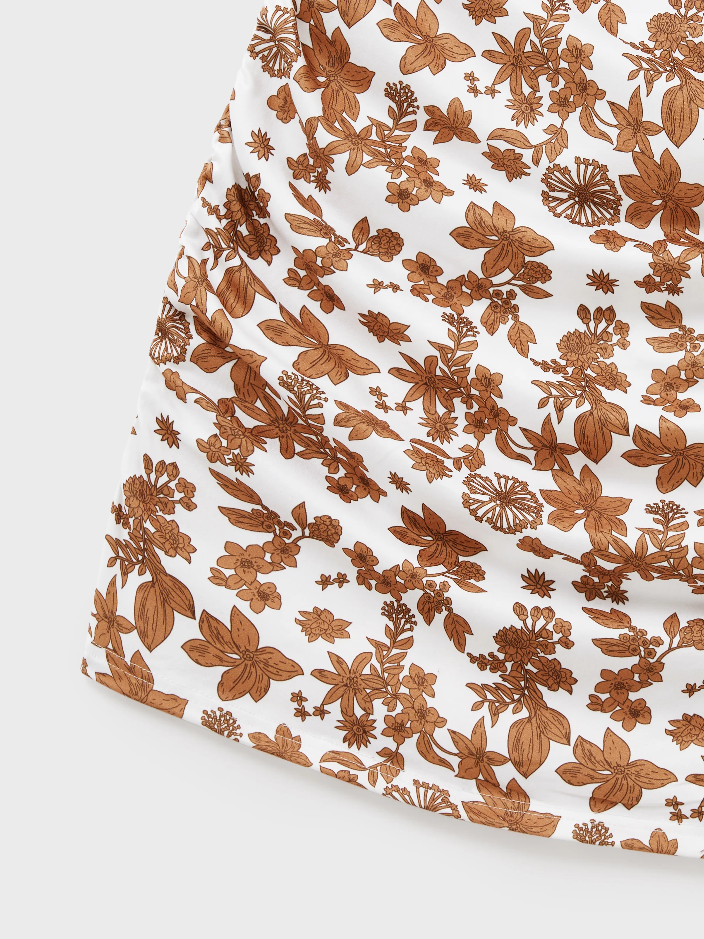 Family Matching Colorblock Cotton Tee or Flora Print Strap Body-con Dress or Mesh Splicing Dress Khaki - Image 7