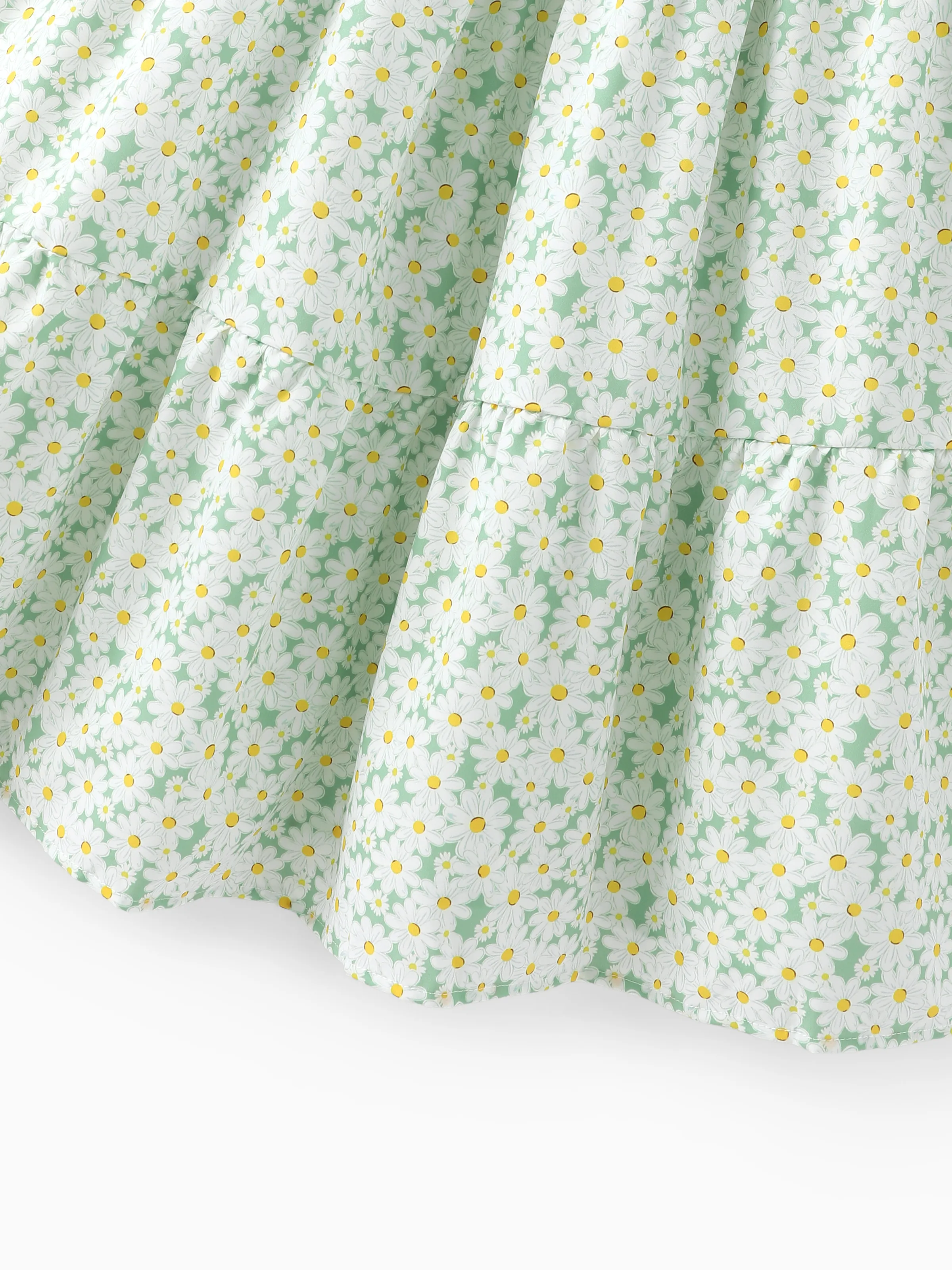 Mommy and Me Floral Dress with Flutter Sleeves Light Green Daisy Print Pale Green - Image 6